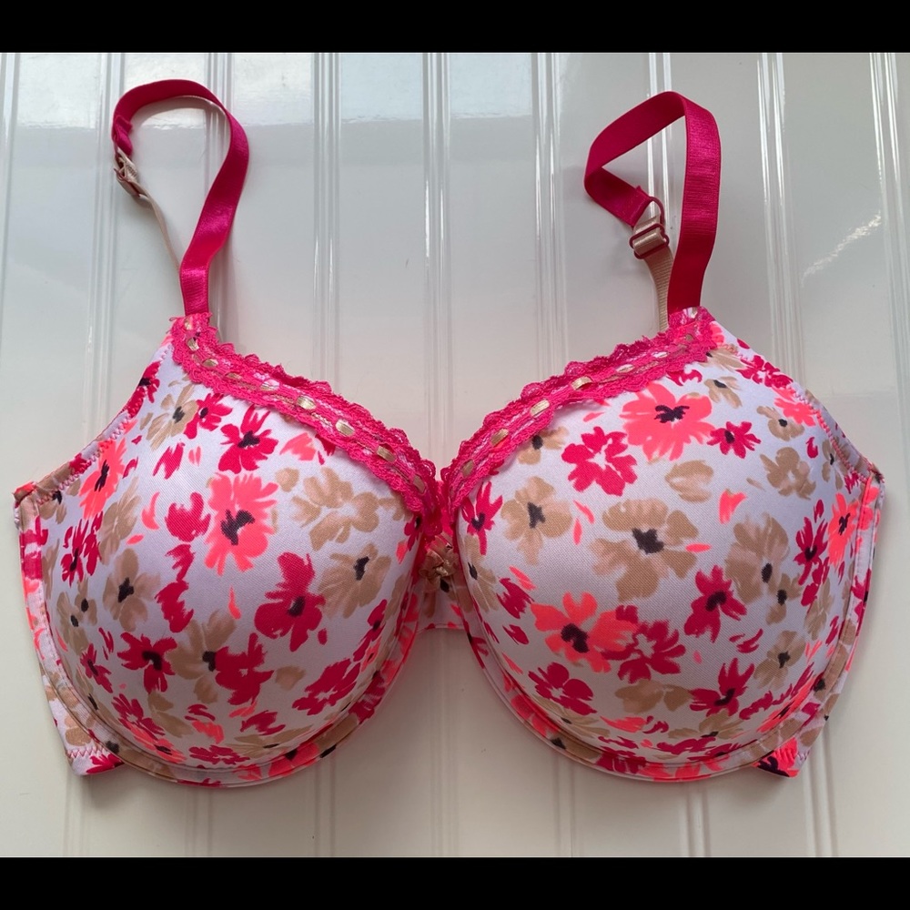 NWOT Love Affair full coverage floral bra